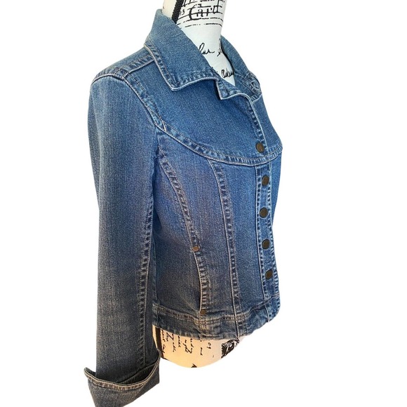 Women’s Live a Little Size Medium Denim Jacket Flattering Fitted Blazer Casual - Picture 4 of 8